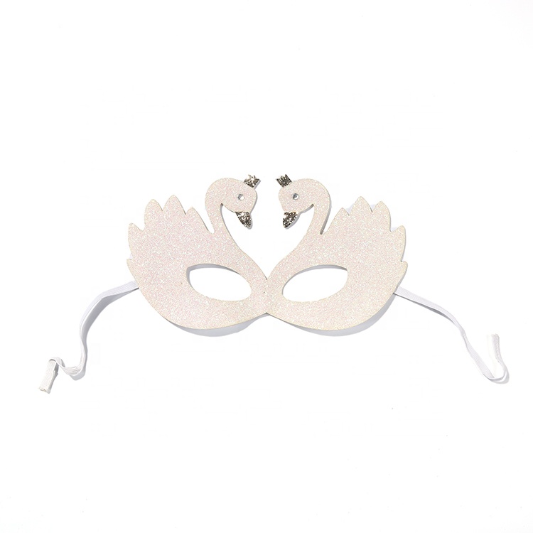 82004-White Glitter Swan Mask